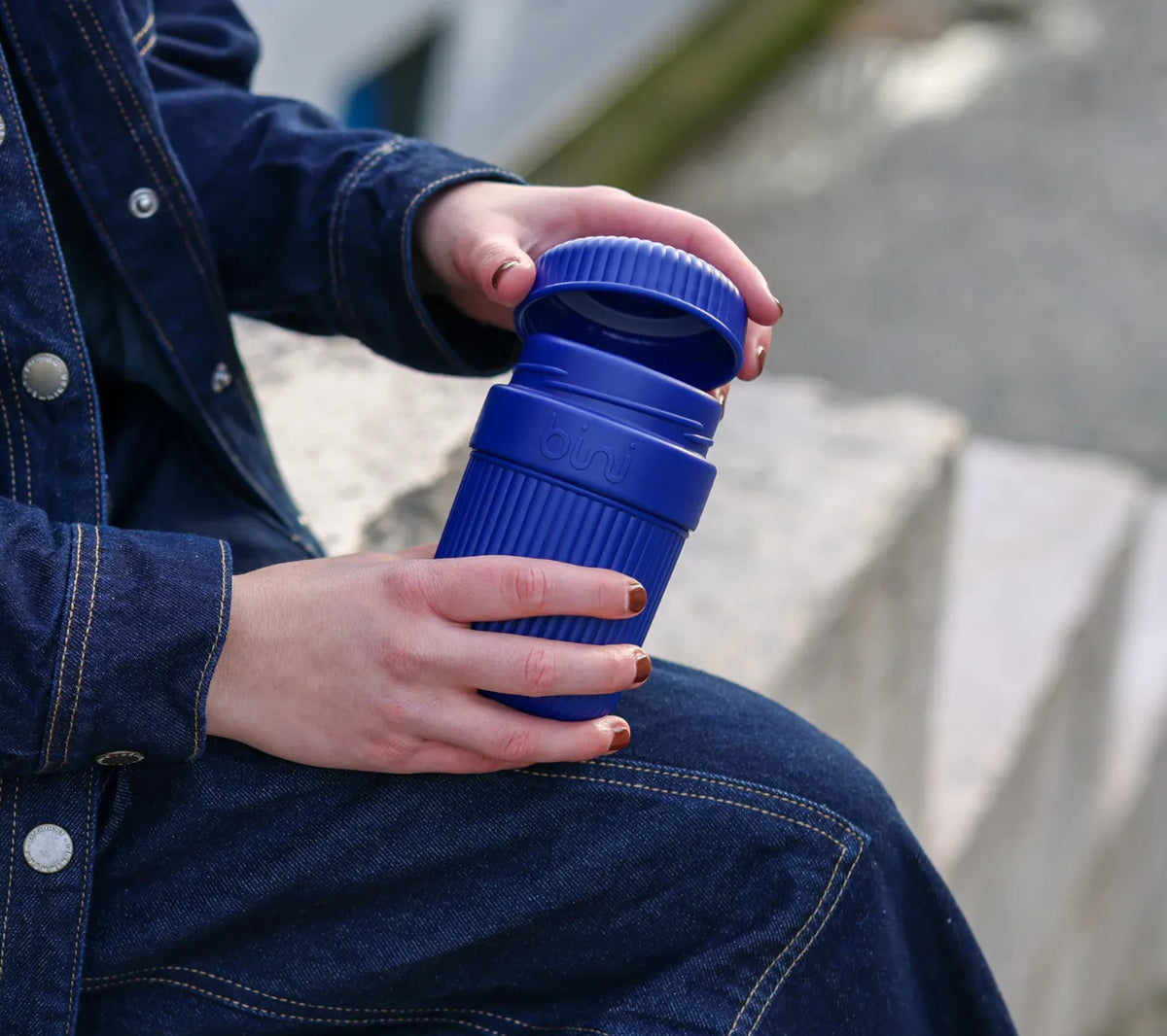 Bini Binimug Mug Reutilisable Coloris Bleu Nuit 2  11zon 1