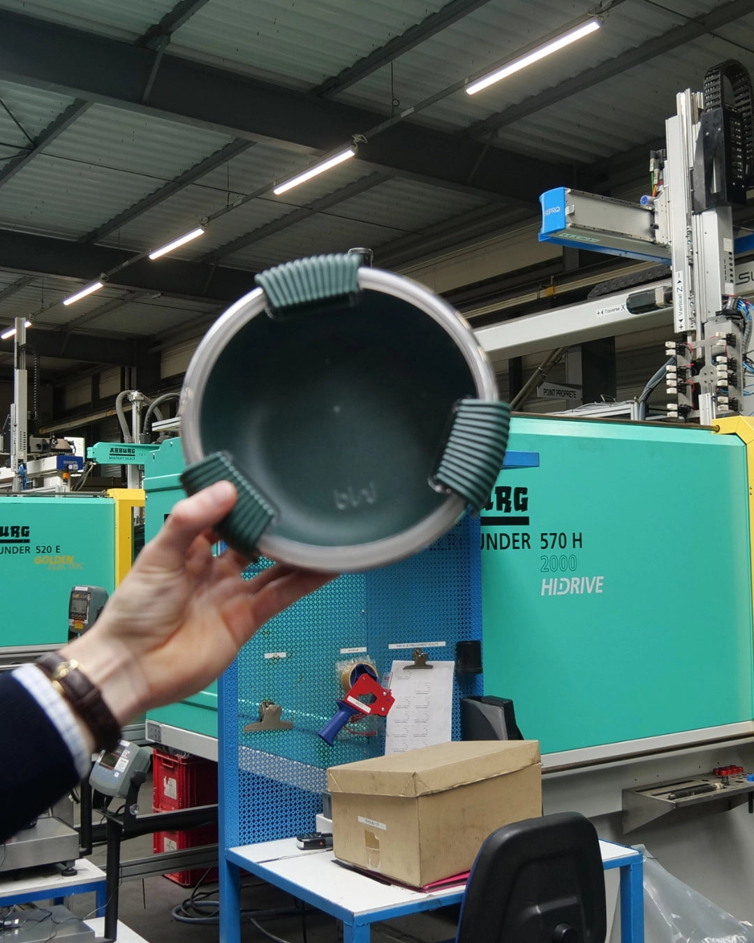 Bini a propos visite usine