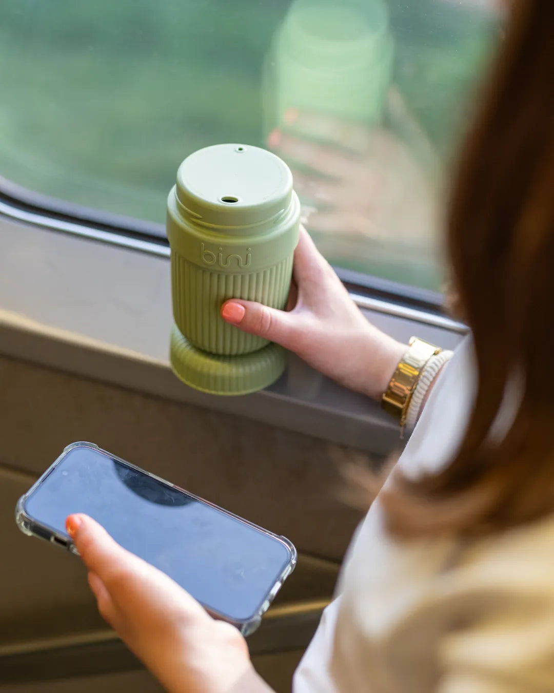 bini binimug mug nomade reutilisable dans le train 11zon