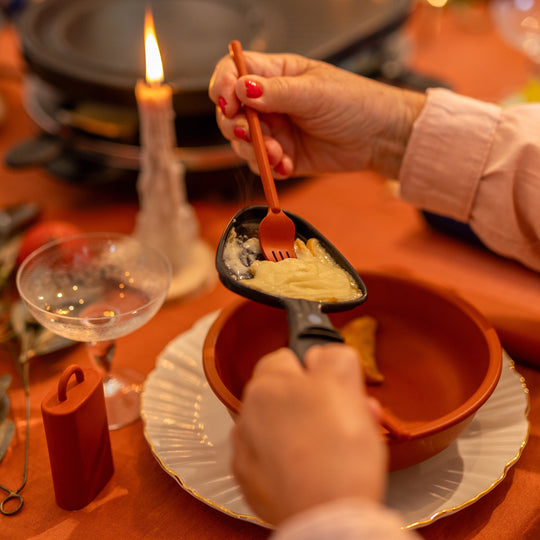 UNE FOURCHETTE AUX DENTS AFFÛTÉES